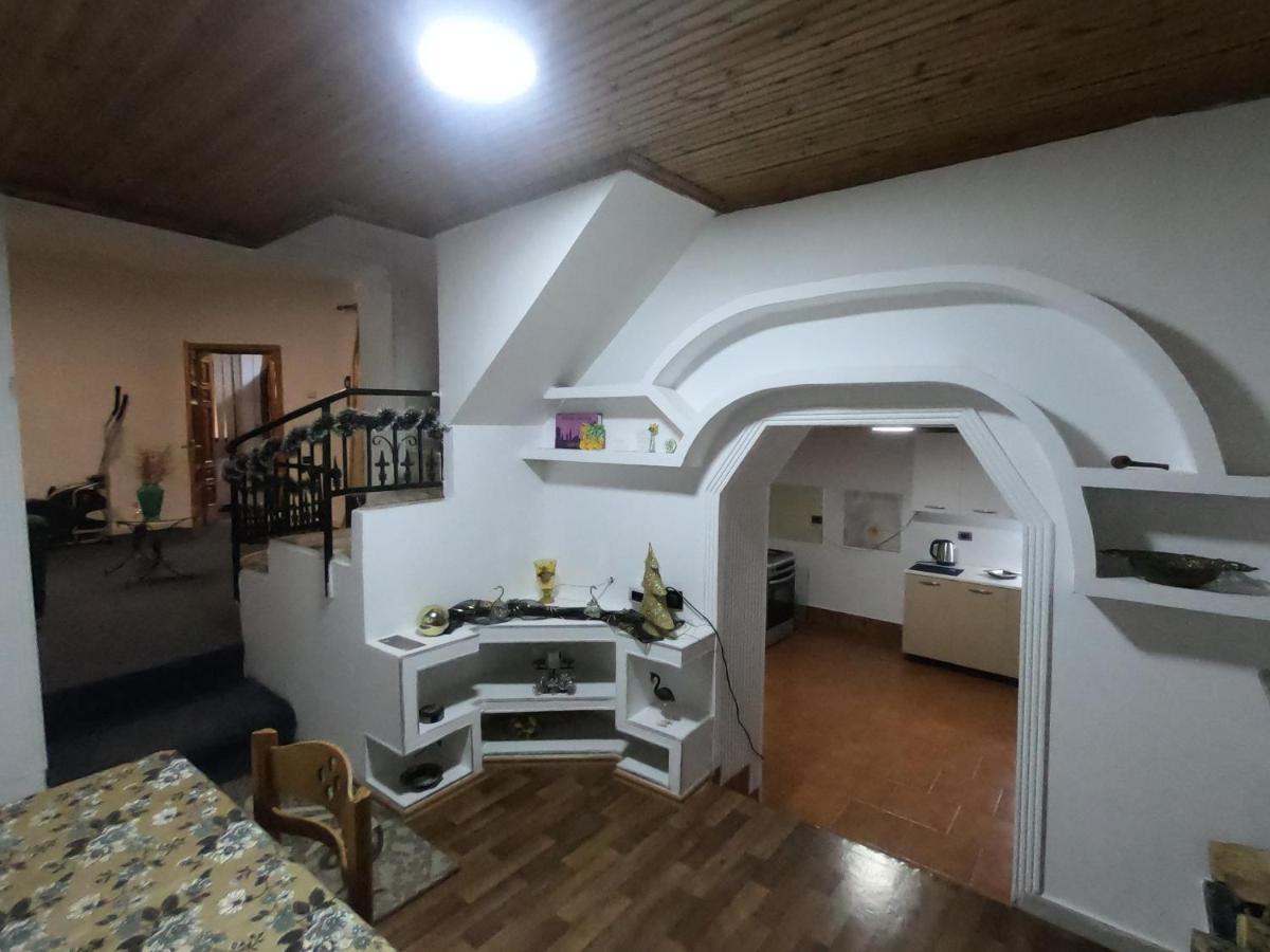 Tirana Traditional Home Eksteriør bilde